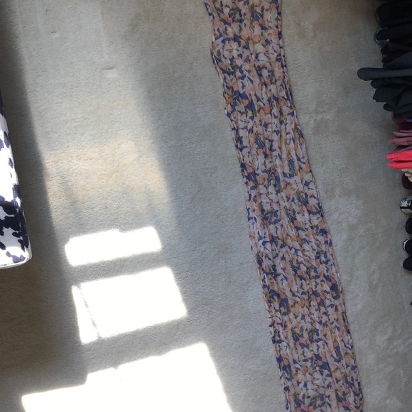 J. Crew Lightweight Scarf in Pink Floral Print - Picture 3 of 4